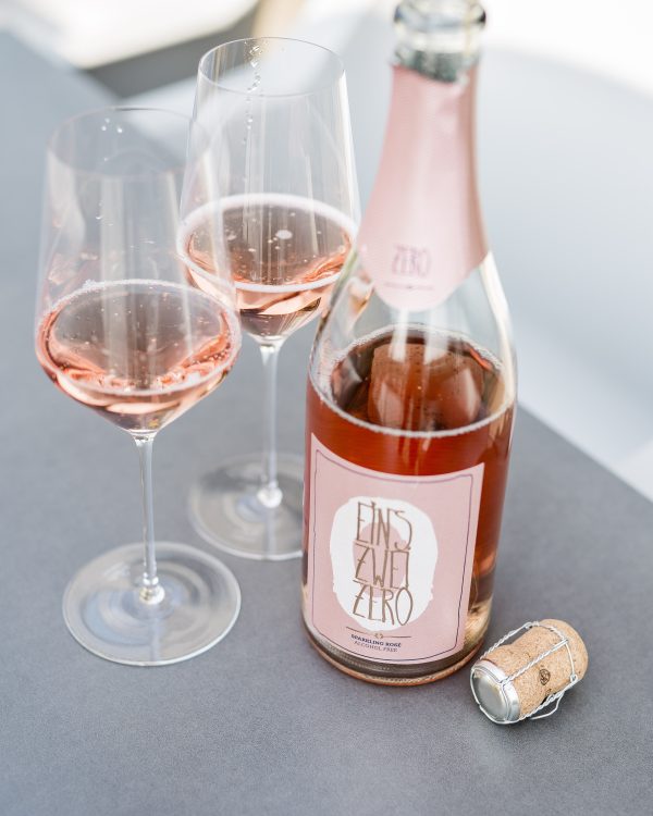 EINS ZWEI ZERO 750ml Non-alcoholic Rose DUO Pack 1+1 - Image 4